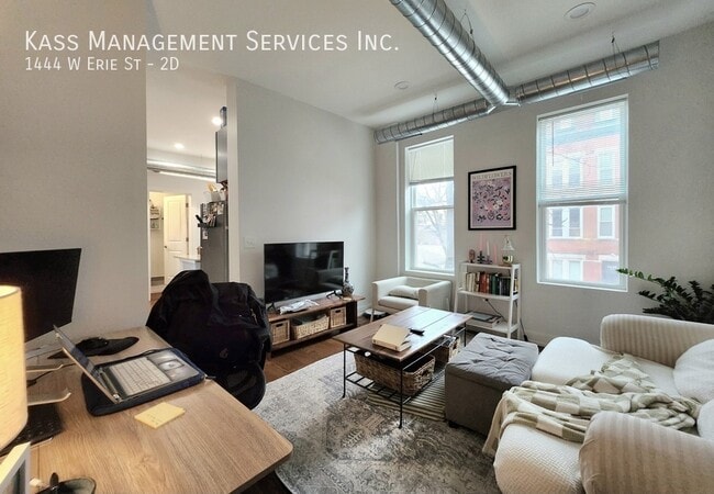 Photo - 1444 W Erie St Unit 2D