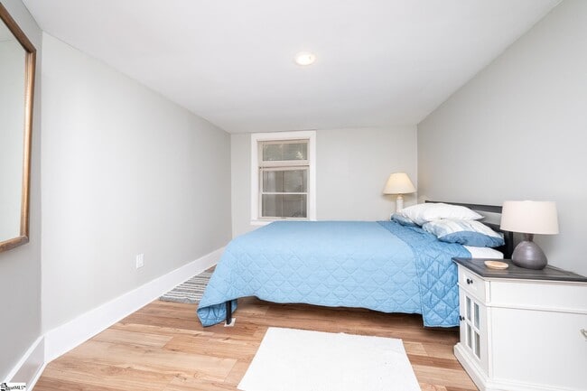 Photo - 16 Converse St