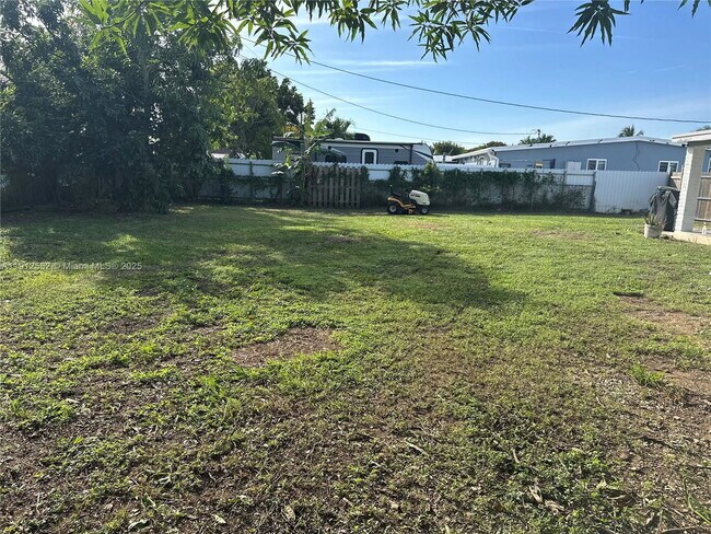 Photo - 420 NE 12th St