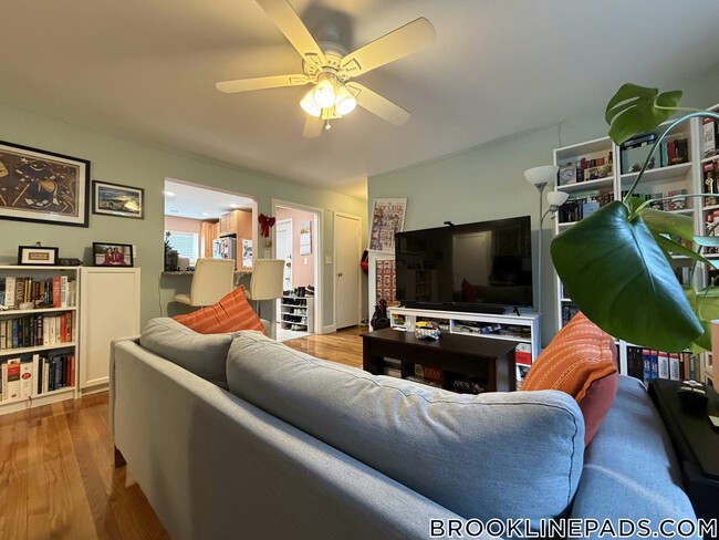 Photo - 5 Alton Ct Unit 3