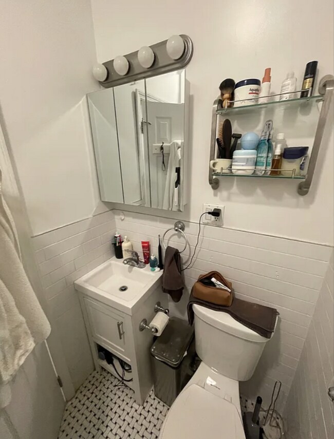 Photo - 221 E 83rd St Unidad 1E