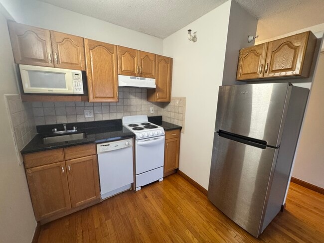 Photo - 1113 Commonwealth Ave Unit 202