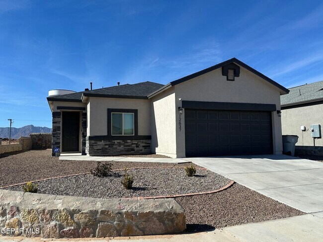 Photo - 12637 Viendo Norte Dr