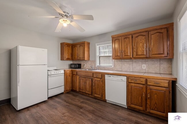 Photo - 3825 Cuming St Unit 3825 CUMING ST