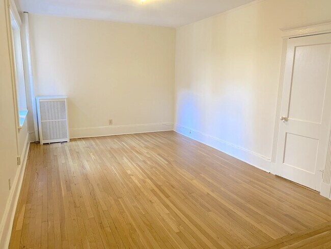 75 Longwood Ave Unit 1F