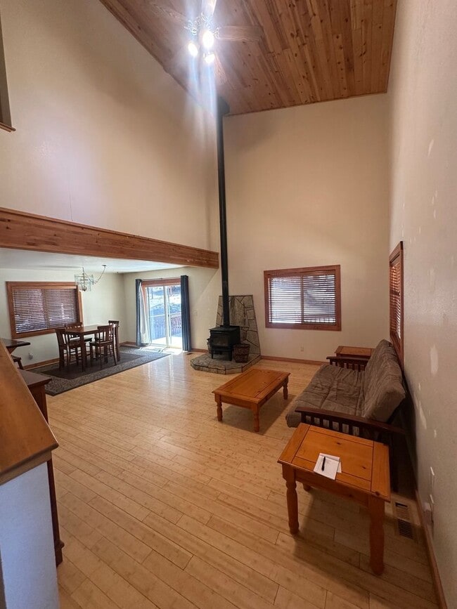 Photo - Three Bed, Two Bath Home In Prosser With Two Car Garage