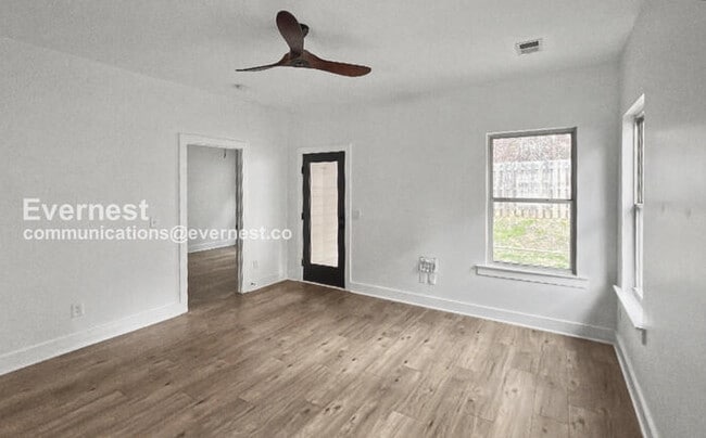 Photo - 528 Polo Way