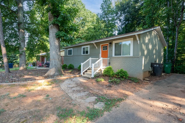 Photo - 312 Glenrock Dr