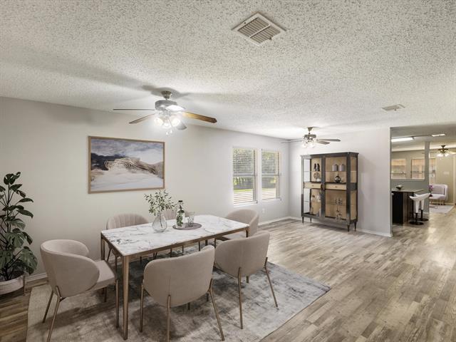 Photo - 8212 Canoe Ridge Ln