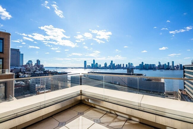 Photo - 110 Charlton St