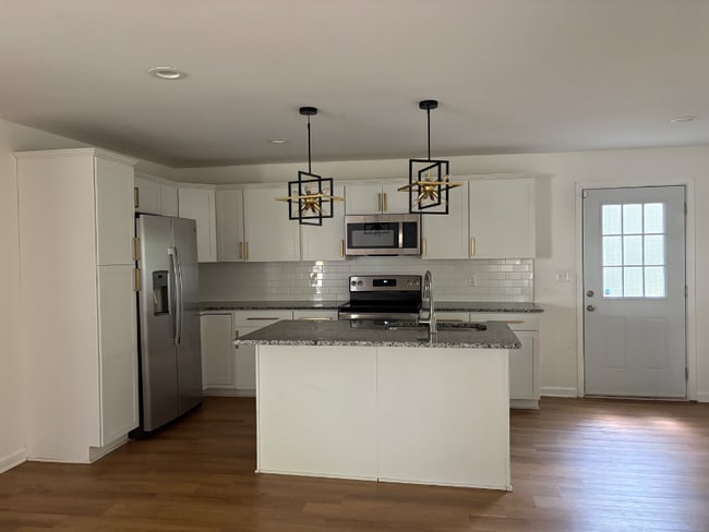 Photo - 3662 Croft Pl NW