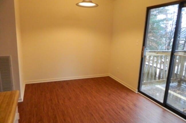 Photo - 3 Level Townhouse Near Liberty University