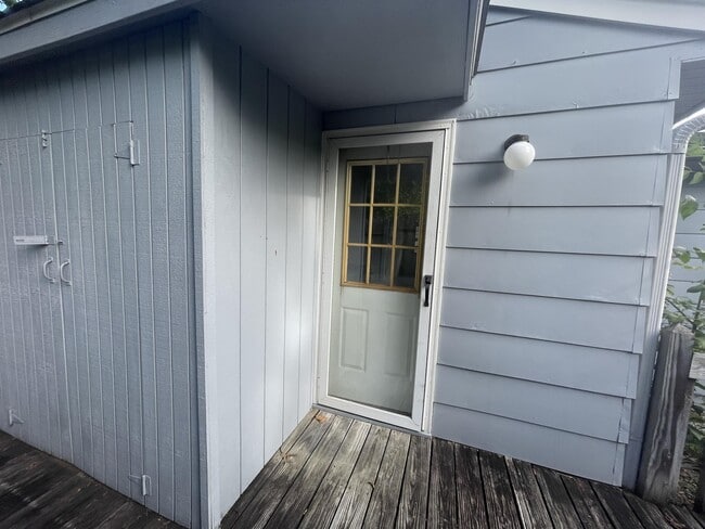 Photo - 1906 E Maxwell Ln