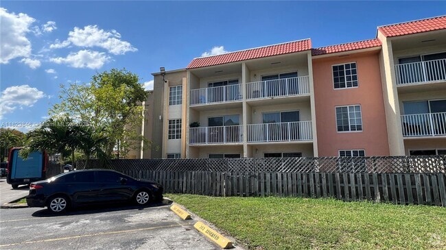 Building Photo - 5201 Geneva Ct Unit 206 Rental