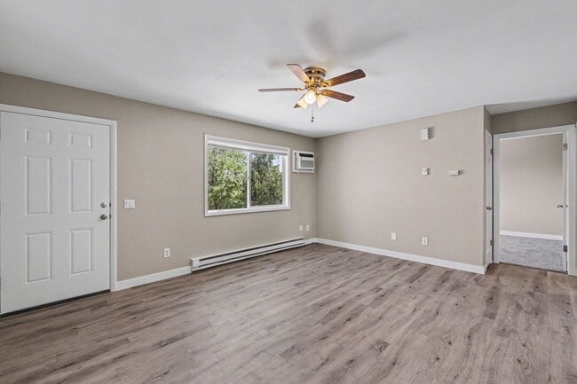 Photo - FOR RENT! Beautifully Remodeled 2 Bed/1 Bath Unit – Don’t Miss Out! Unit 5415