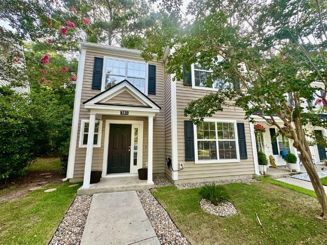 Building Photo - Four Bedroom, End Unit SR
