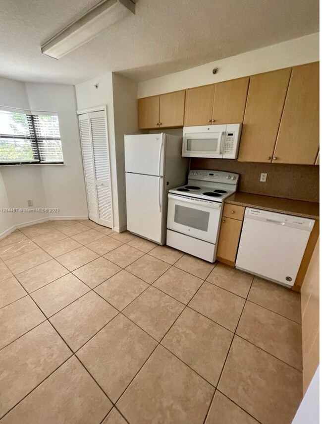 Photo - Live in this spacious 2 bedrooms, 2 full b...