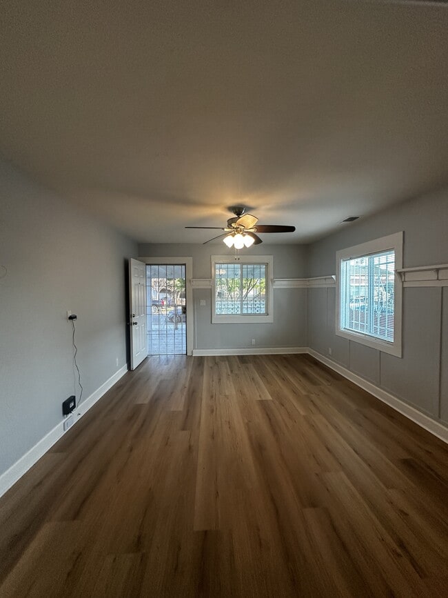 Photo - 1111 87th Ave