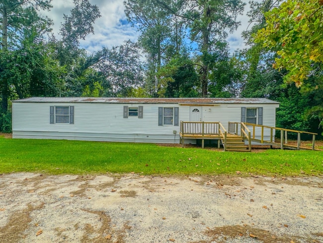 24 Wrights Ln