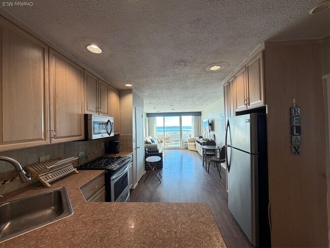 Photo - 830 Shore Rd Unidad 2O