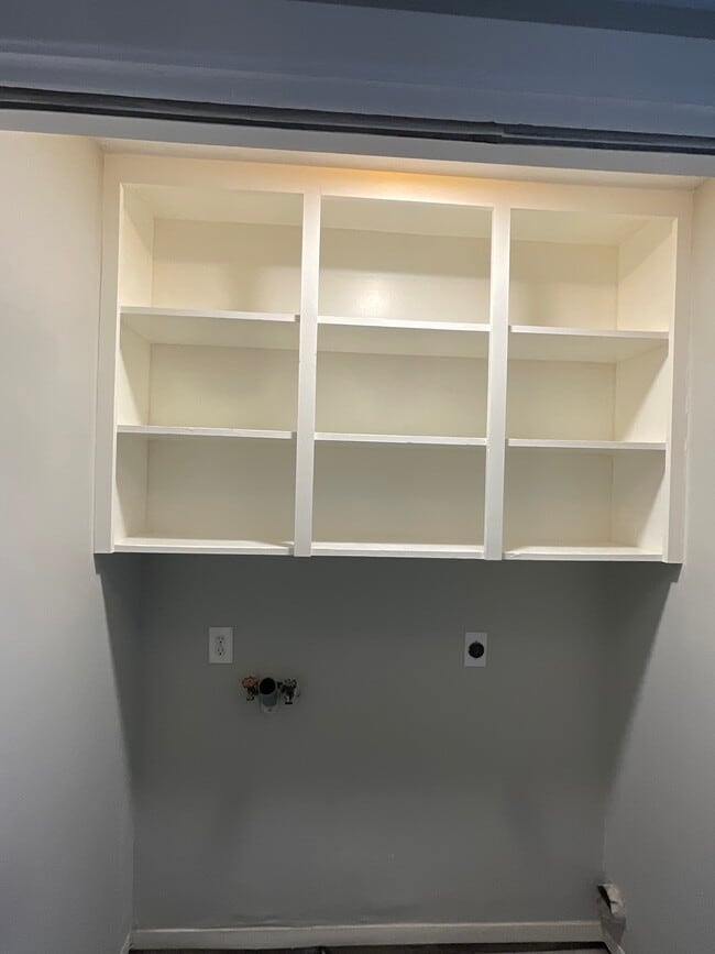 Conexión para lavadora y secadora - 1808 Lawndale Ave Unidad Cornerstone Apt Homes