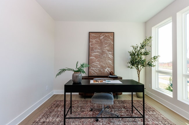 Photo - 339 Parkland Dr