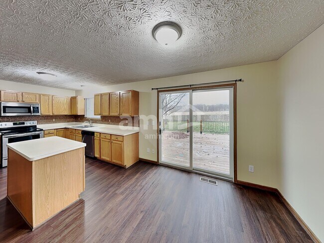 Photo - 2649 Cross Creek Ave