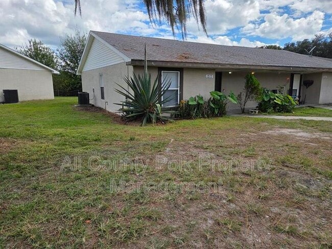 Building Photo - 1212 Fairway Dr