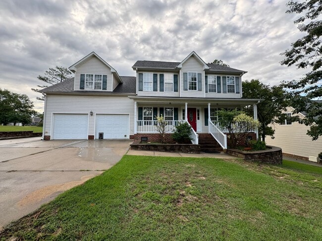 Building Photo - Spacious 4 Bed 2.5 Bath Home in Carolina Lakes