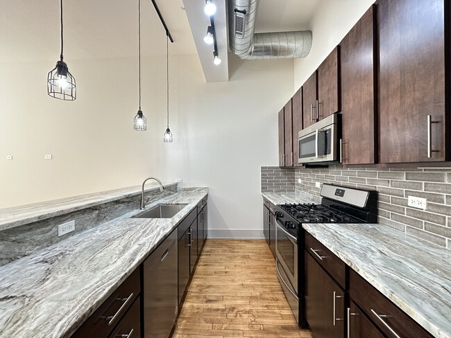 Photo - 1432 W 21st St Unidad 903