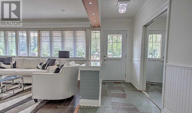 Photo - 49 Don Mor Dr