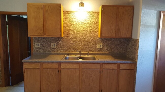 Photo - 1012-1014 S Washington Unit 1012 S Washington