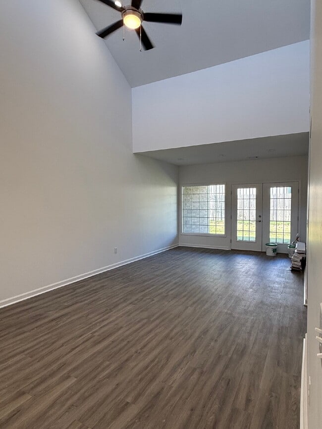 Photo - Brand New Luxury Condo - 2 Bedroom 2 Bathroom Unit 2