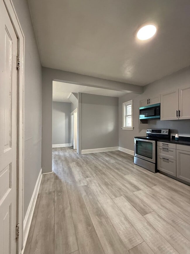 Photo - 1415-1417 Warren Street Unit 1417