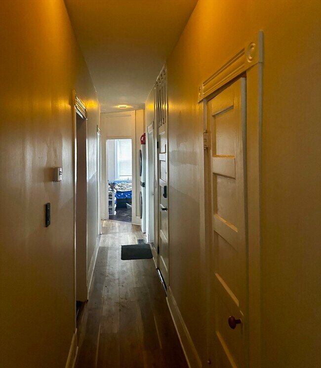 9 Chilcott Pl Unit 1