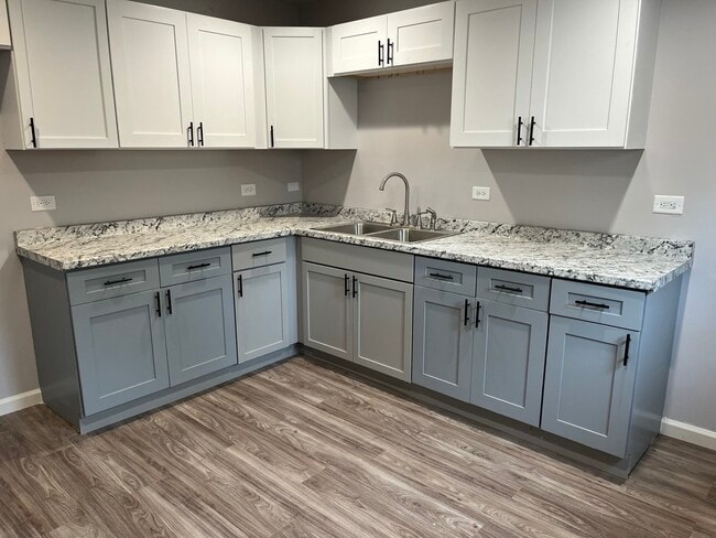 Photo - 1918 Ashland Ave