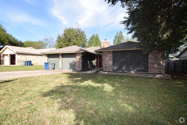 Building Photo - 3/2 House near Walnut Creek Park!