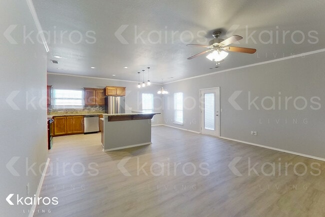 Photo - 9822 Prather Ave