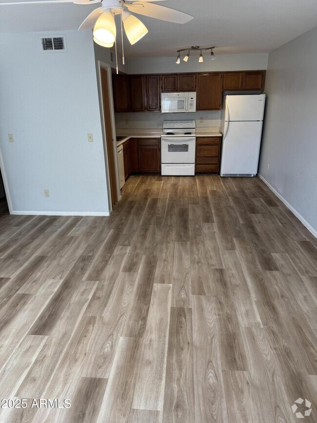 Building Photo - 6148 E Greenway St Rental