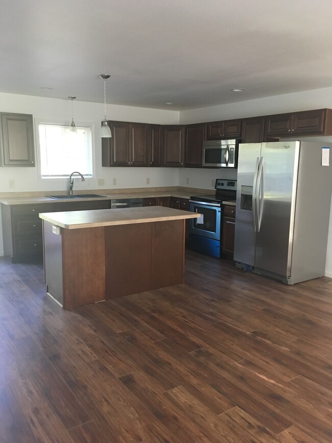 Photo - 1602 Delton Ave NW