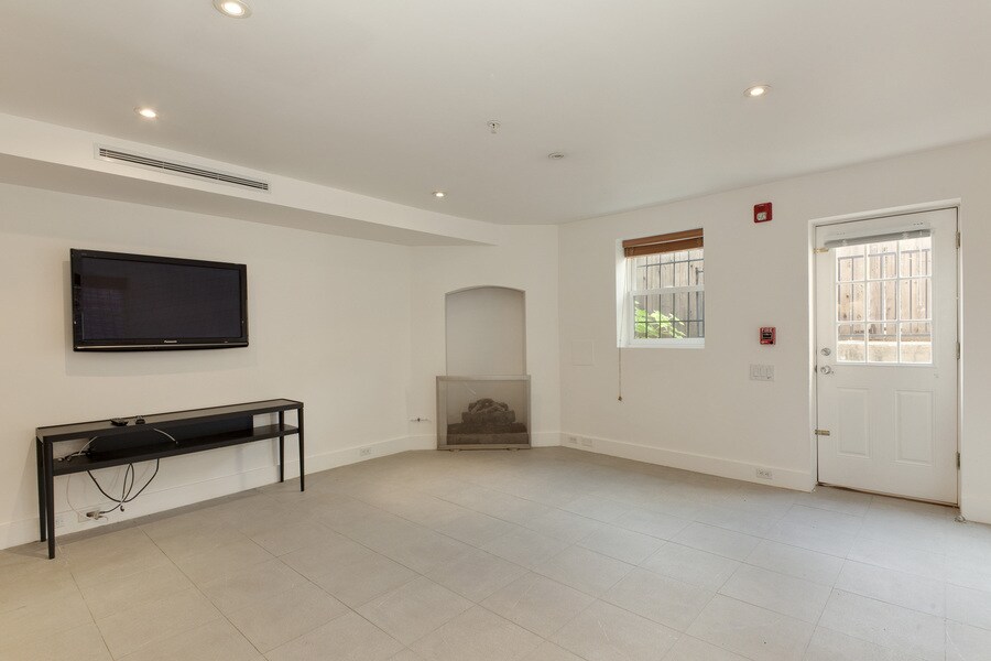 Photo - 1516 R Street NW-1