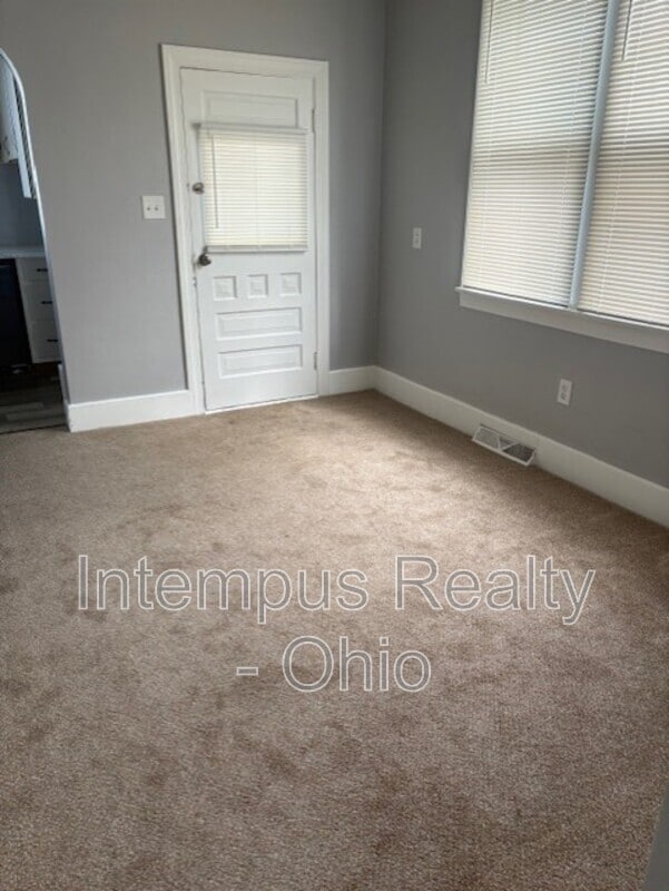 Photo - 112 E. Second Street - Down Unit Down