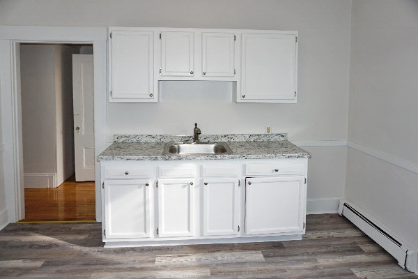 Building Photo - 19 Maple St Rental