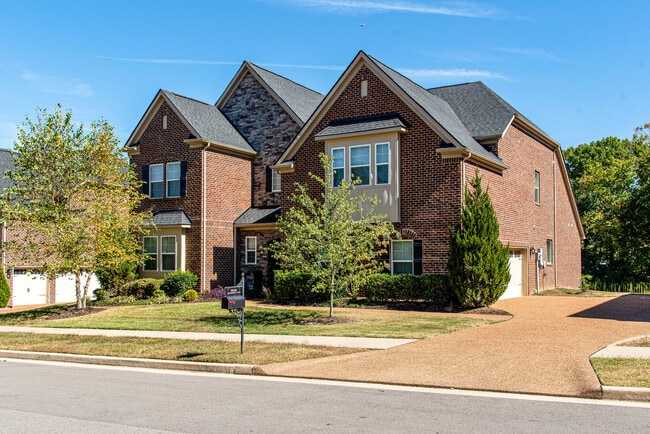 Photo - 9810 Glenmore Ln