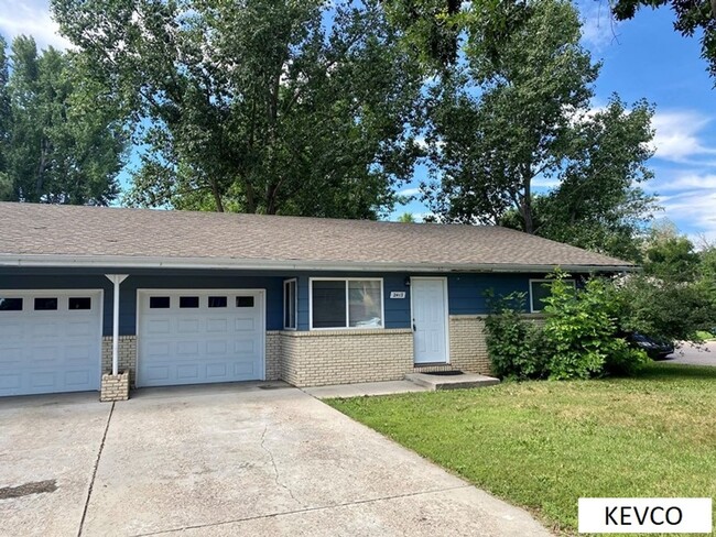 2409-2413 Clearview Ave - 2409-2413 Clearview Ave Apartment Unit 2413 Clearview Ave