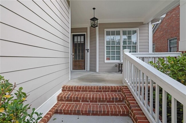 Photo - 3245 Lynwood Dr NE