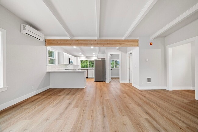 Building Photo - 920 W 20th Ave Unit 920 West 20th Ave