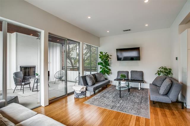 Photo - 4401 Roseland Ave