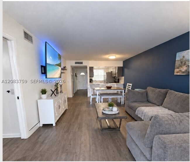 9652 W McNab Rd Unit 104