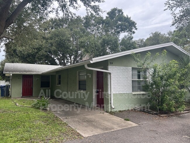 Building Photo - 914 Lake Palms Dr Rental